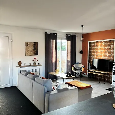 La Maison Des Jours Heureux Сasa de vacaciones